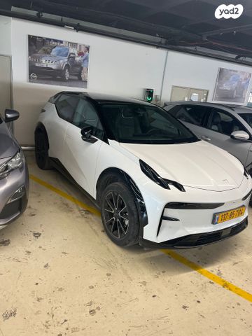 מודעת רכב זיקר X