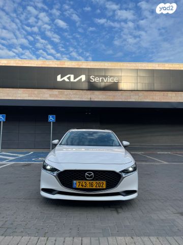 מודעת רכב מאזדה 3