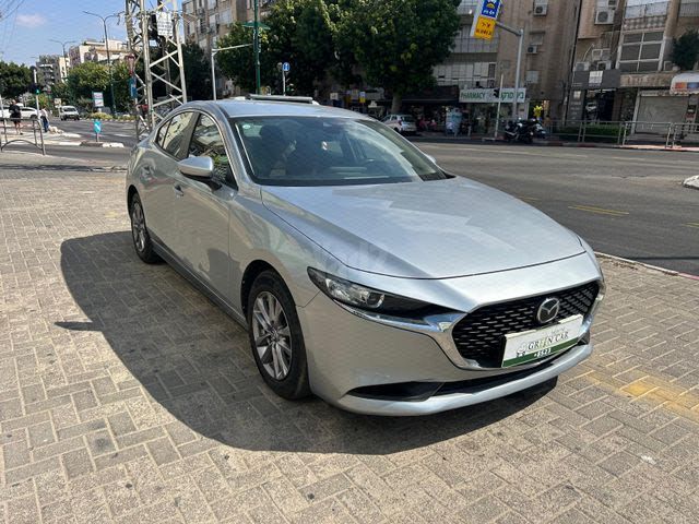 מודעת רכב מאזדה 3 2