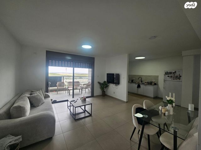 שלום דנינו 8