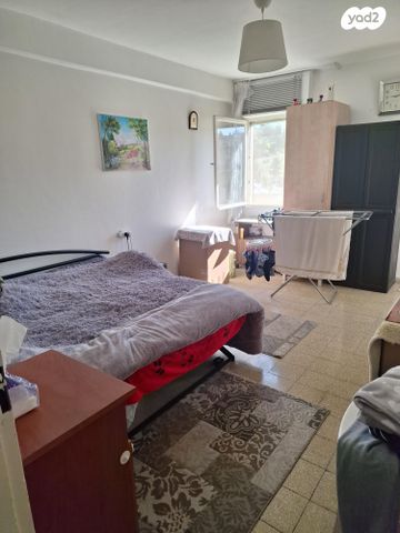 אברהם שטרן 22