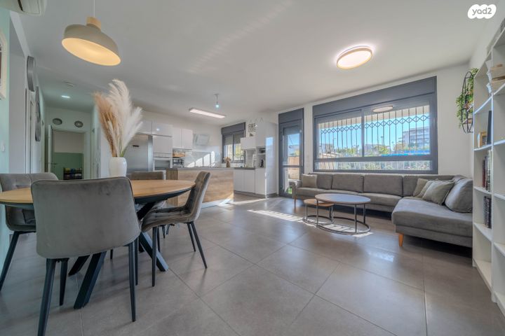 מודעת נכס, אלון 15, החורש, חריש