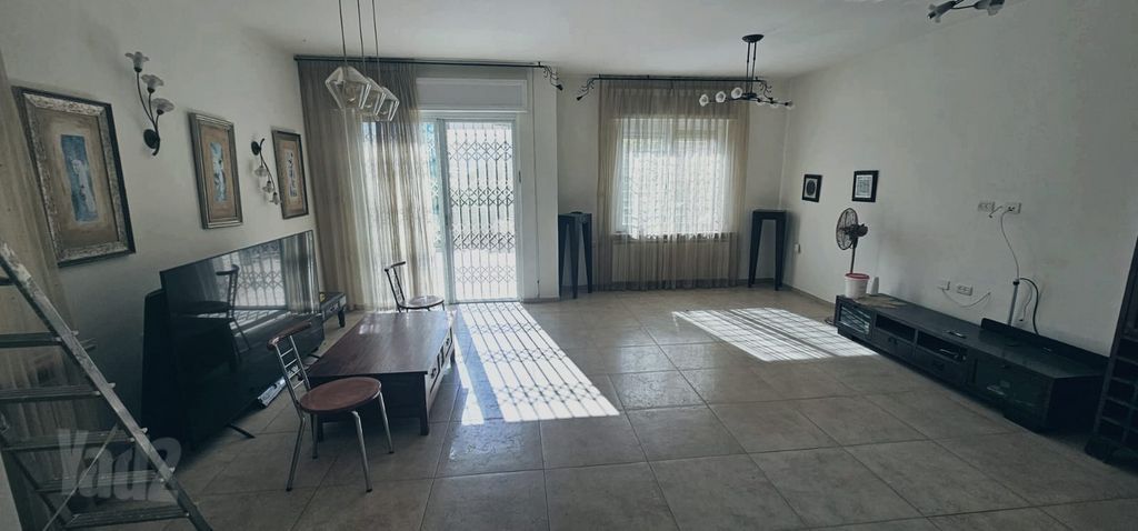 דו משפחתי למכירה בירושלים (תיווך) — 2