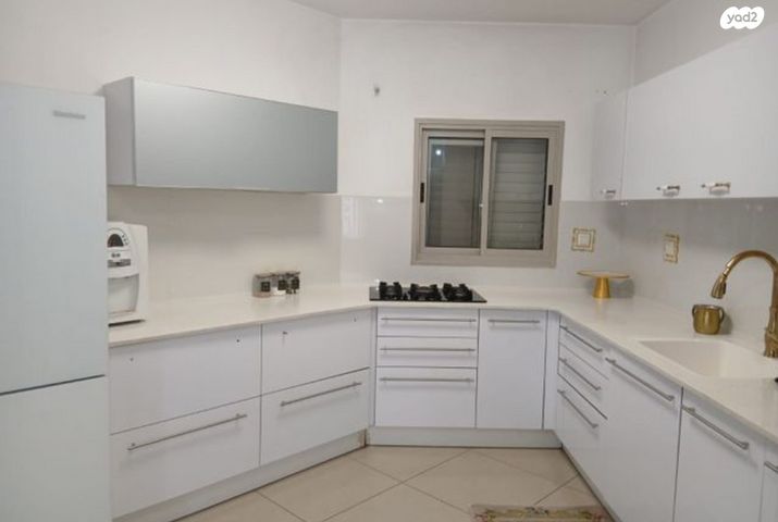 מודעת נכס, יעקב מרידור, ברנע, אשקלון