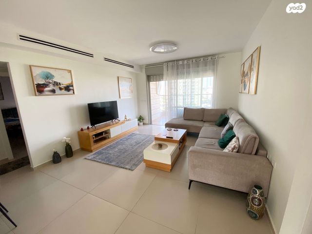 דירה, שקמים ואגמים, אשקלון