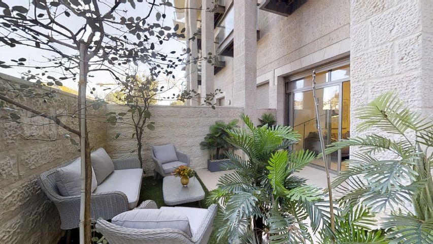דירה למכירה בירושלים (תיווך) — 2