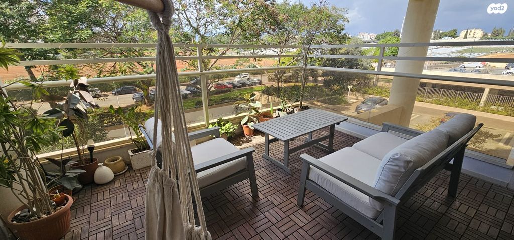 יצחק בן צבי 8