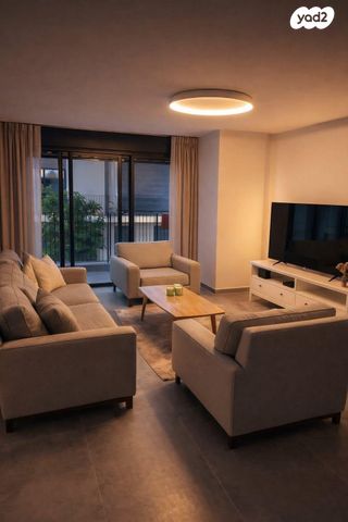 מודעת נכס, נווה אביבים, תל אביב יפו