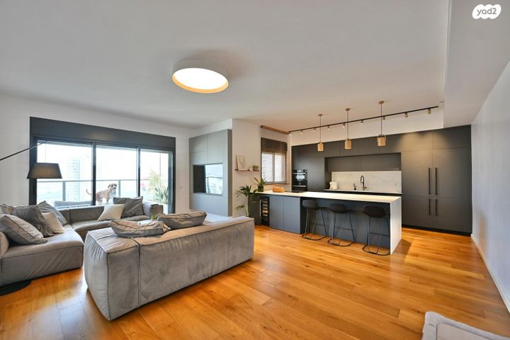 פרופ' אפרים קציר 