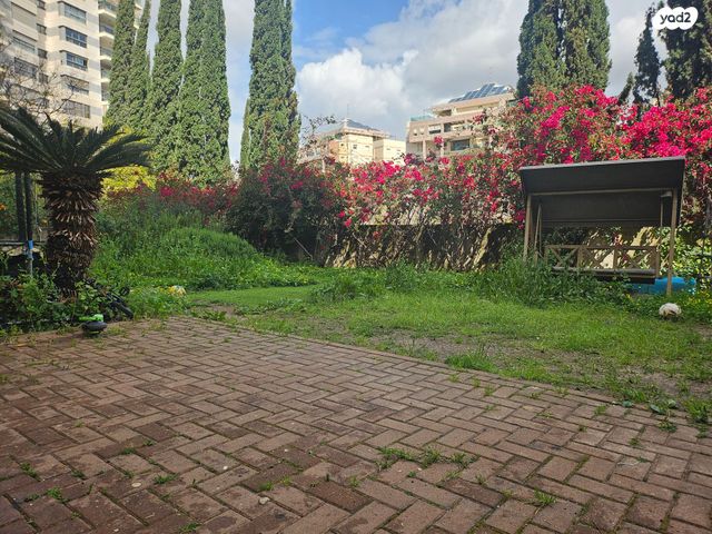 יוסף קרוננברג 9