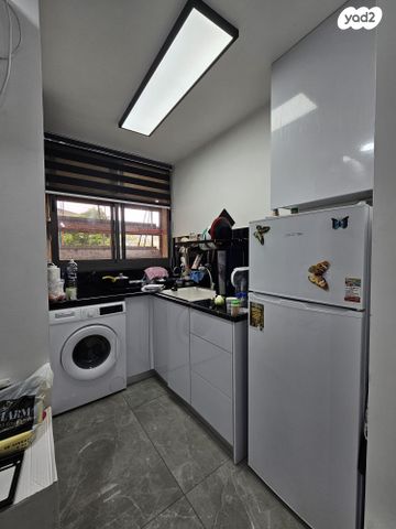 שדרות ירושלים 37