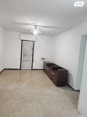 הרב אברהם הלל 