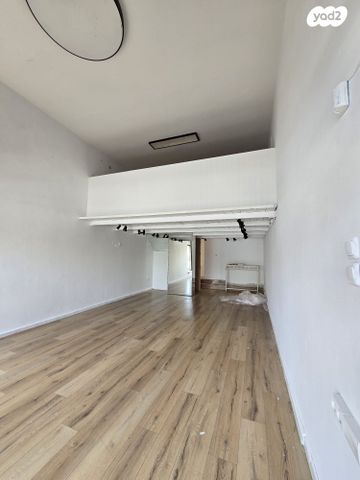 משרדים, מרכז פרדס חנה, פרדס חנה כרכור