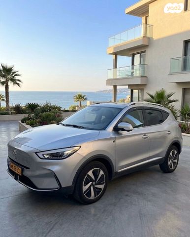 מודעת רכב אם ג'י ZS