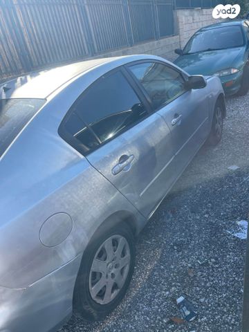 מודעת רכב מאזדה 3