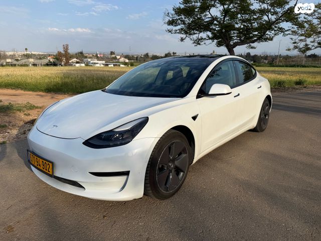 מודעת רכב טסלה מודל 3