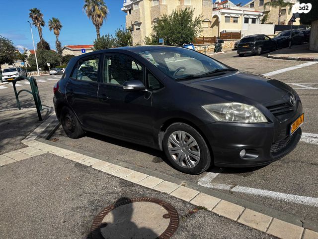 מודעת רכב טויוטה אוריס