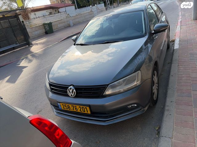 מודעת רכב פולקסווגן ג'טה