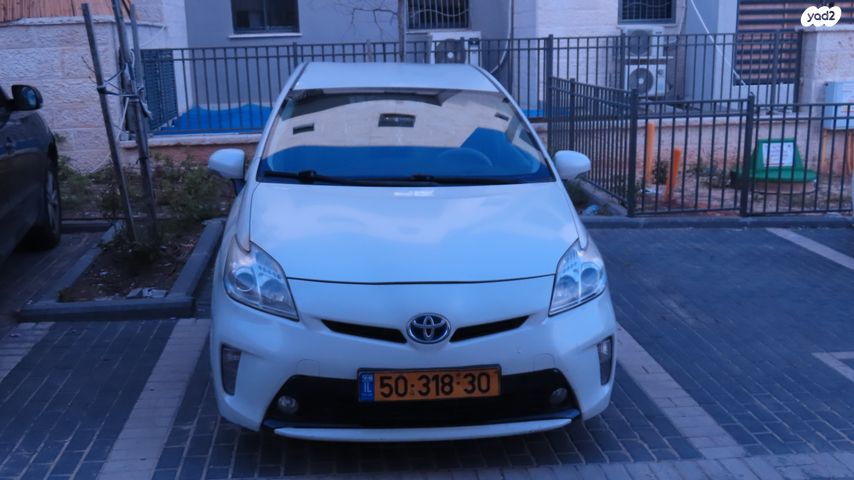 מודעת רכב טויוטה פריוס