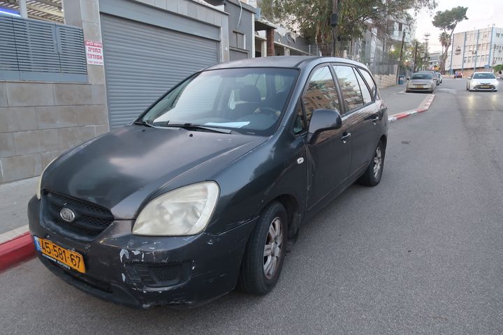 מודעת רכב קיה קארנס