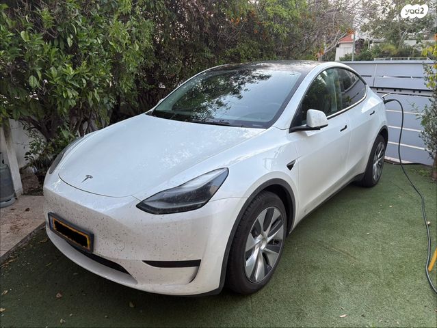 מודעת רכב טסלה מודל Y