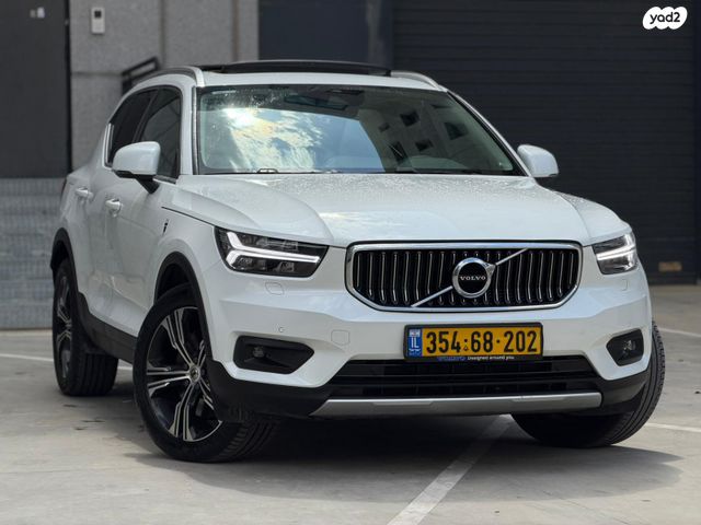 מודעת רכב וולוו XC40