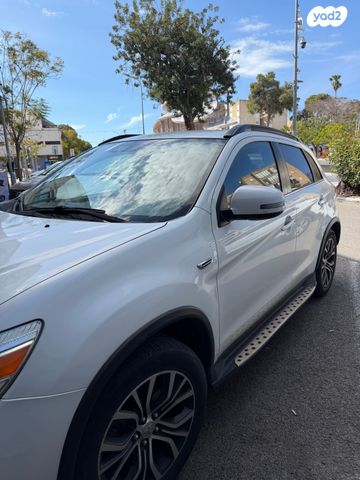 מודעת רכב מיצובישי ASX