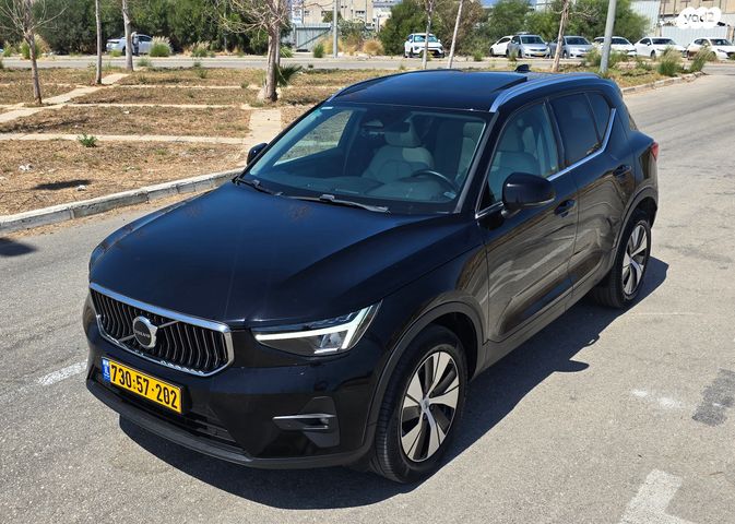 מודעת רכב וולוו XC40