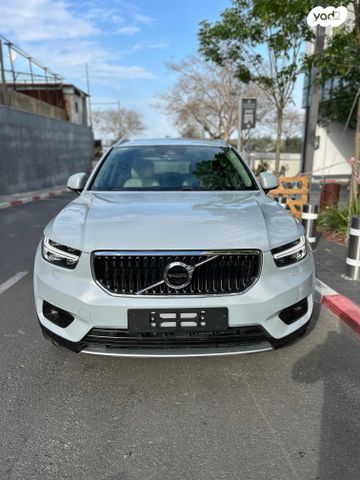 מודעת רכב וולוו XC40 1
