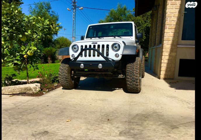מודעת רכב ג'יפ רנגלר