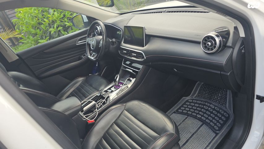 מודעת רכב אם ג'י EHS PHEV