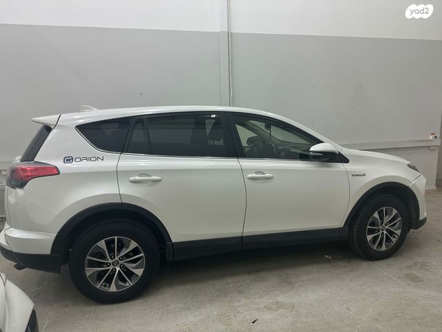 מודעת רכב טויוטה RAV4