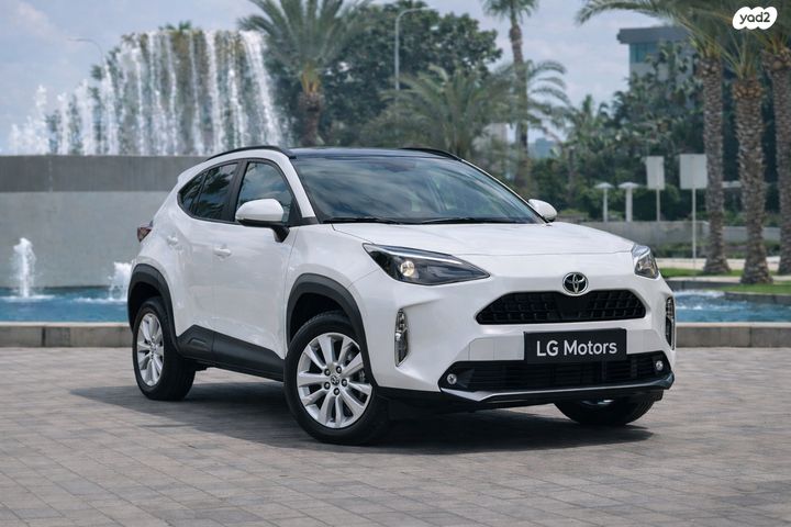 מודעת רכב טויוטה יאריס קרוס 1