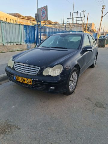 מודעת רכב מרצדס-בנץ C-class