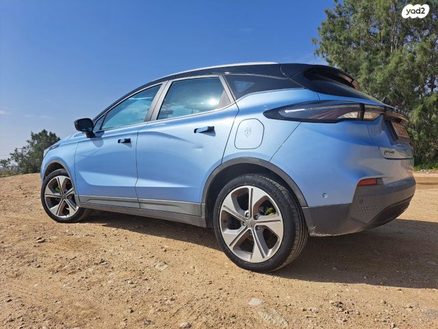 מודעת רכב ג׳ילי Geometry C