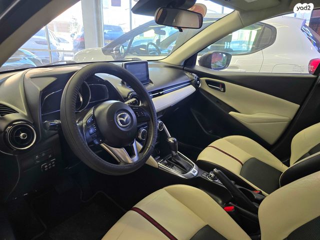 מודעת רכב מאזדה 2