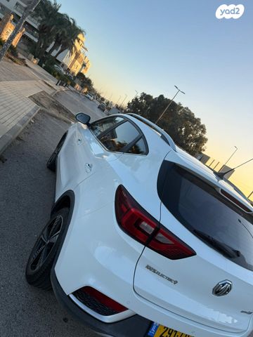 מודעת רכב אם ג'י ZS