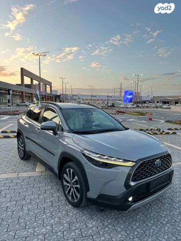 מודעת רכב טויוטה קורולה קרוס