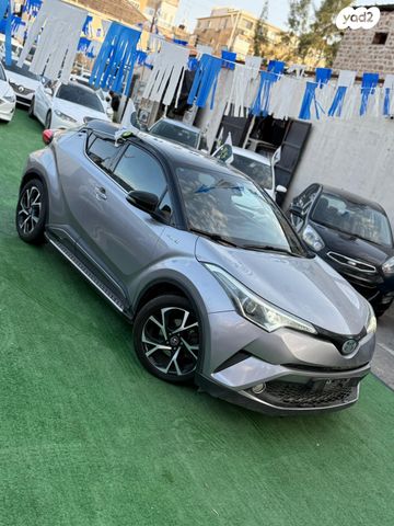 מודעת רכב טויוטה C-HR 2