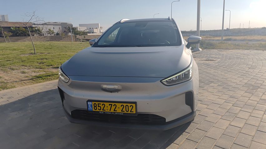 מודעת רכב ג׳ילי Geometry C