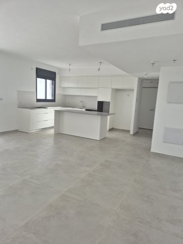 יצחק שמיר 17