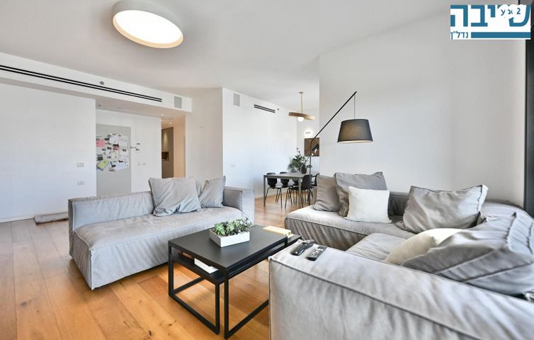 פרופ' אפרים קציר 