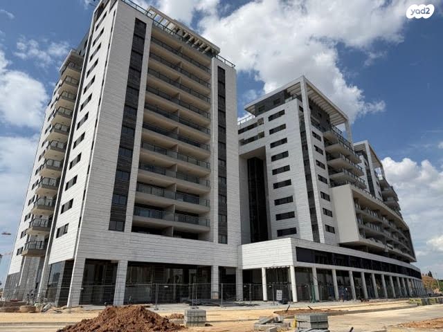 מודעת נכס, יהוד מונוסון