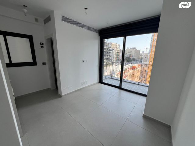 ז'בוטינסקי 90