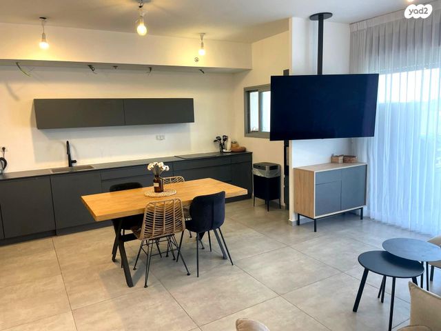 מודעת נכס, רעננה