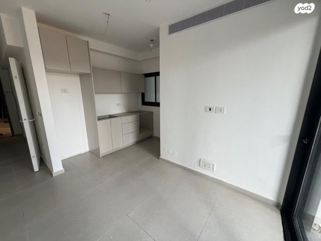 ז'בוטינסקי 90