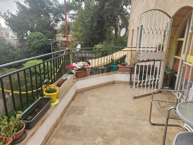 דירת גן למכירה בירושלים (תיווך) — 4