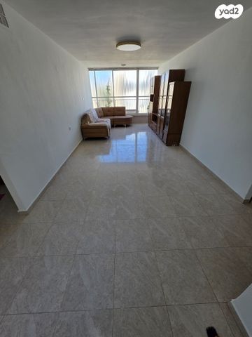 מודעת נכס, דניאל 68, לב העיר, בת ים