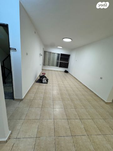 דירה, תל חנן, נשר