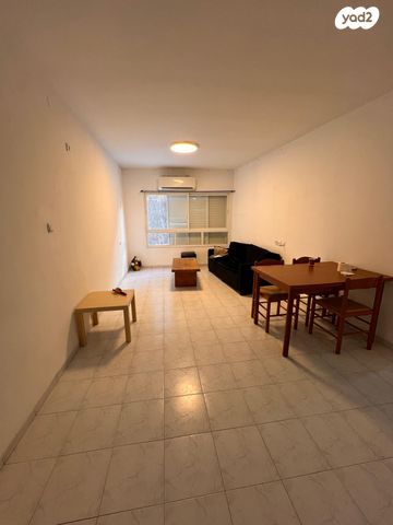 מודעת נכס, דוד רזיאל, חיפה